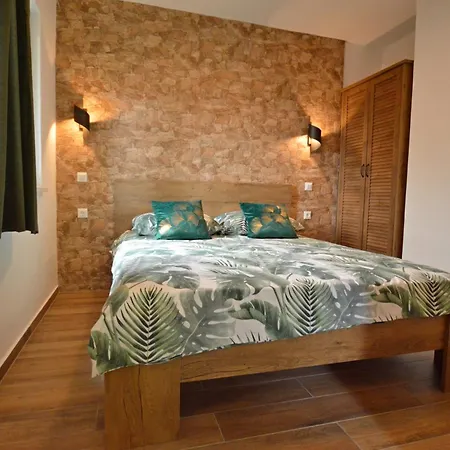 Ginko House Apartman *